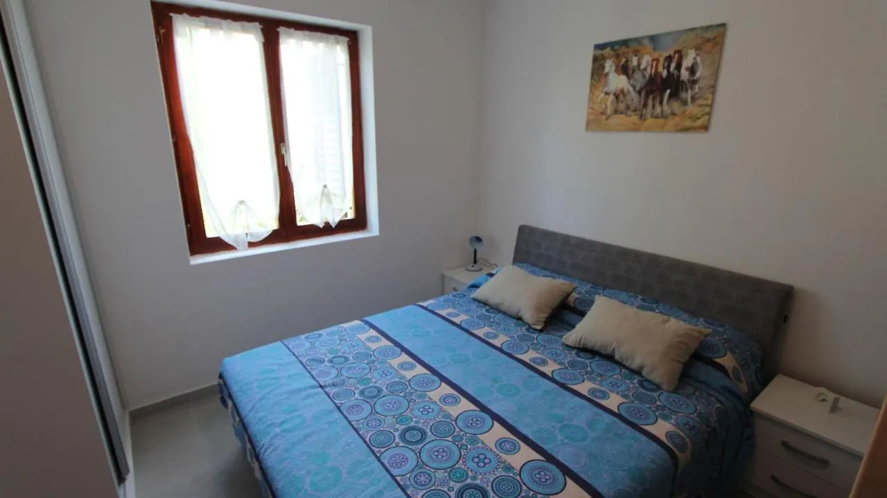 Apartment Bonino Malinska 0*,